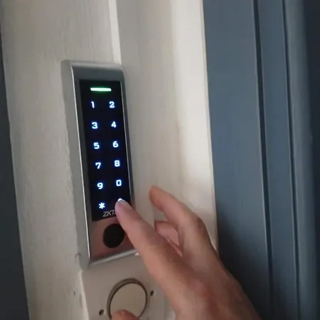 Fortezza In The Center 60m2 アパート *